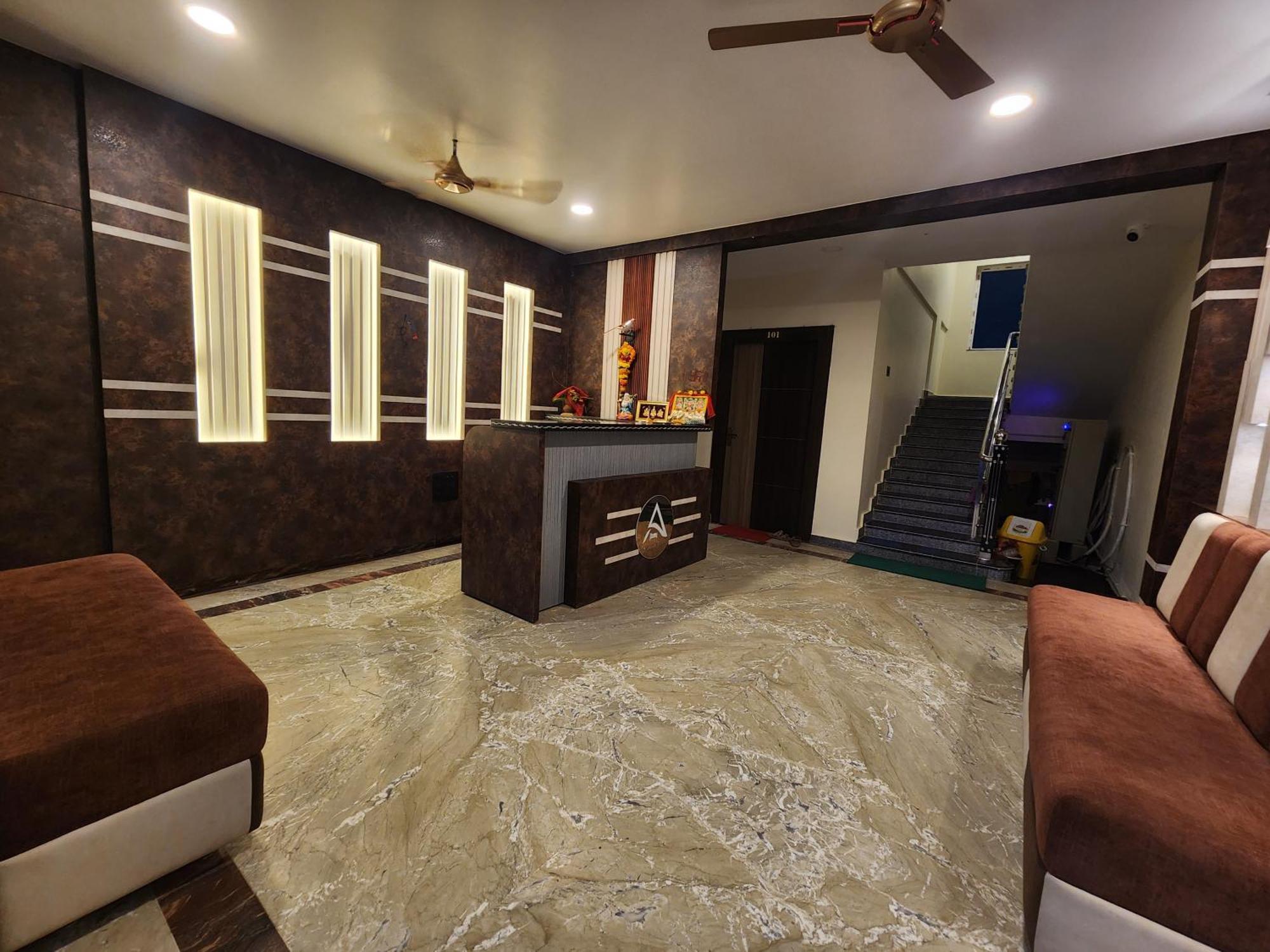Abhishek Hotel Puri